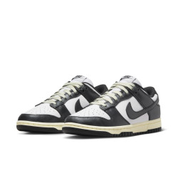 Nike Dunk Low "Vintage Panda"
