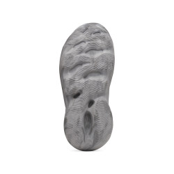 Yeezy Foam RNR "MX Granite"
