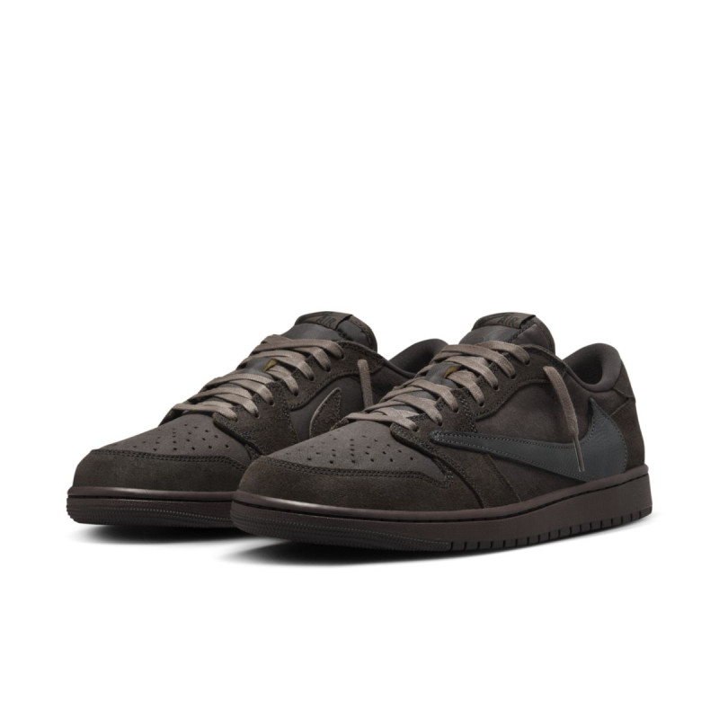 Jordan 1 Retro Low OG SP Travis Scott "Velvet Brown"