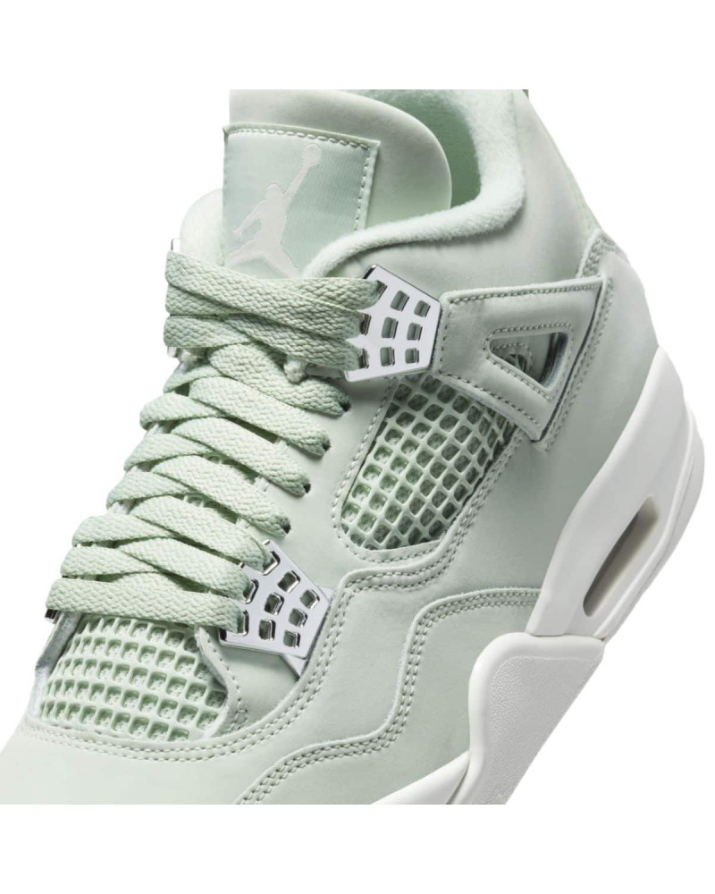 Air Jordan 4 Retro "Seafoam Sail"