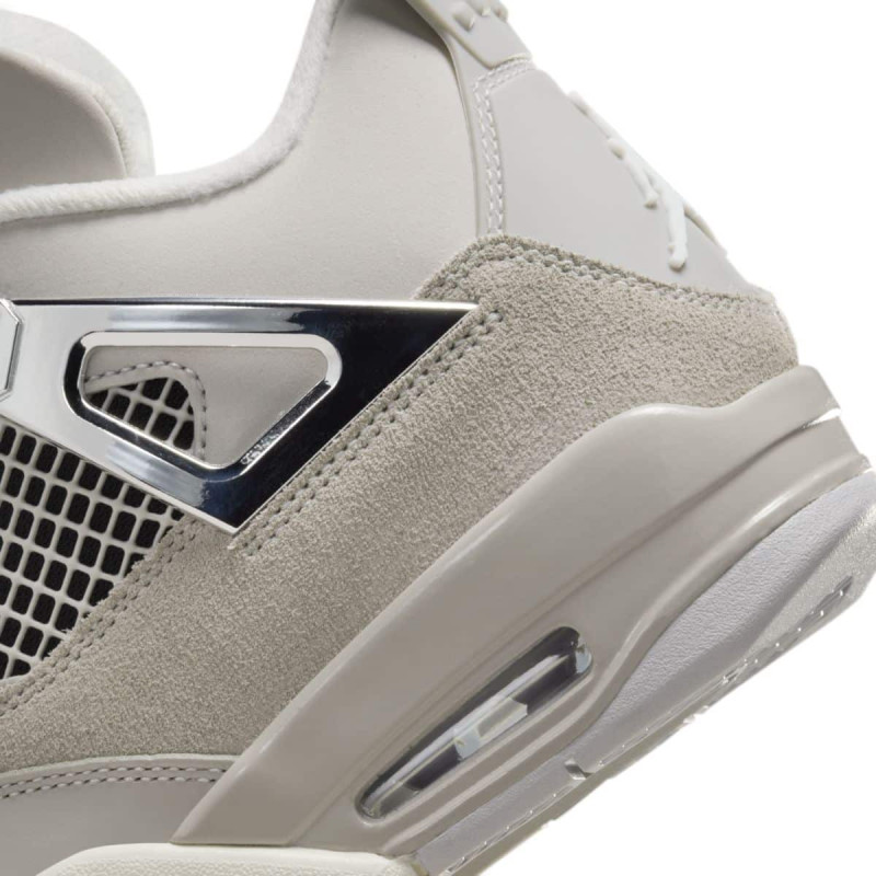 Air Jordan 4 Retro "Frozen Moments"