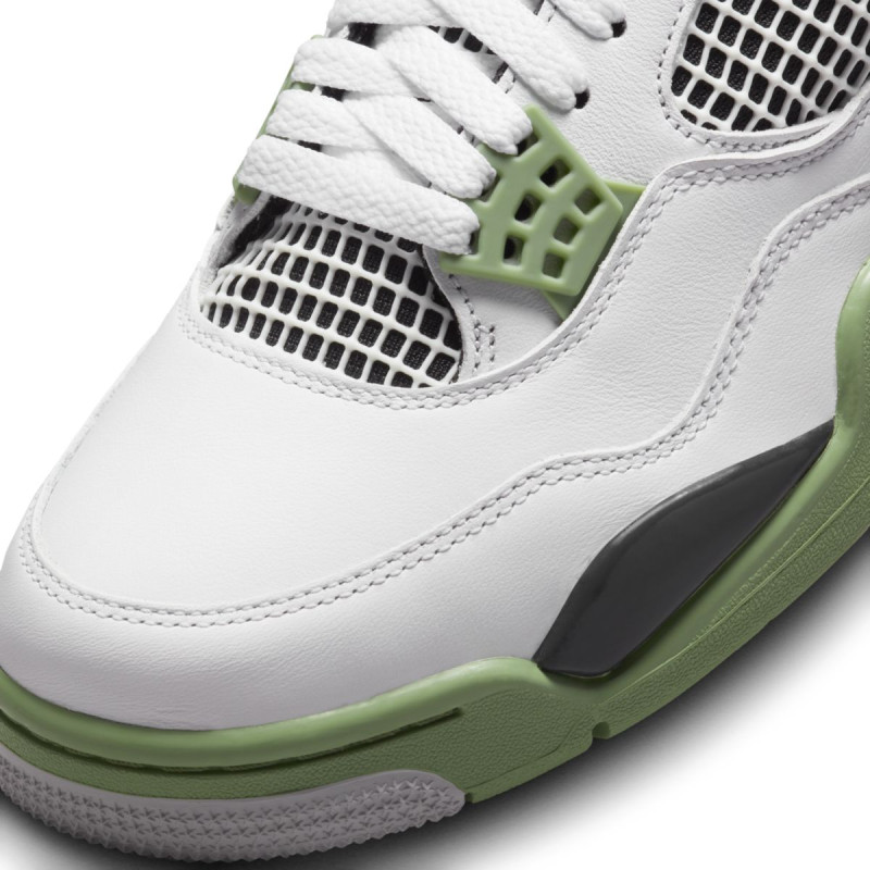 Air Jordan 4 Retro "Seafoam"