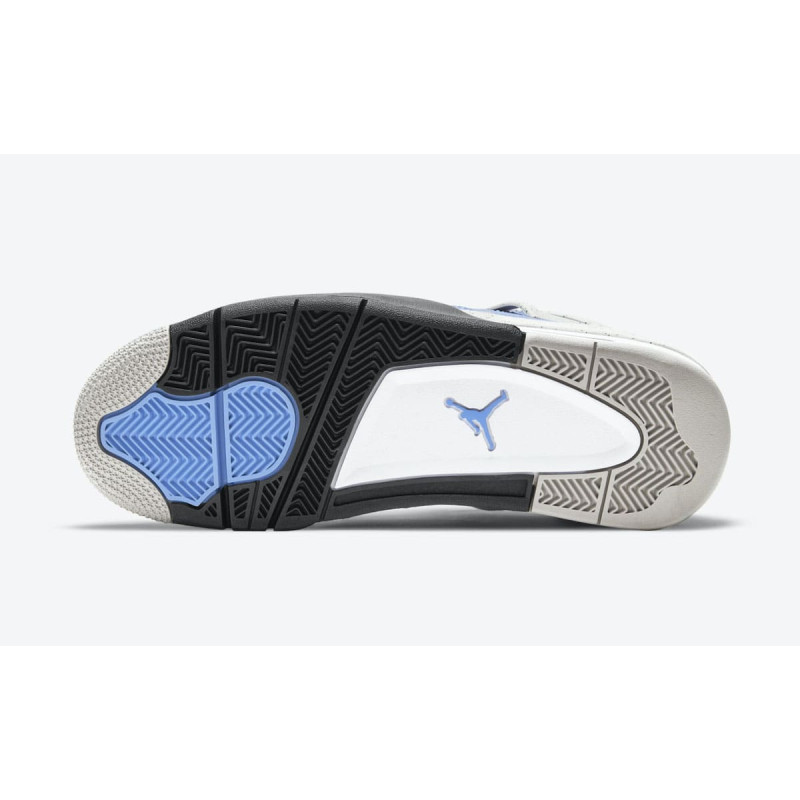 Air Jordan 4 Retro "University Blue"