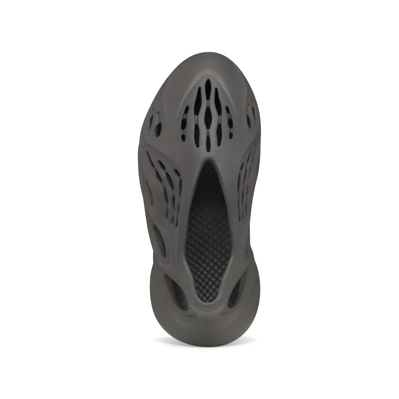 Yeezy Foam RNR "Carbon"